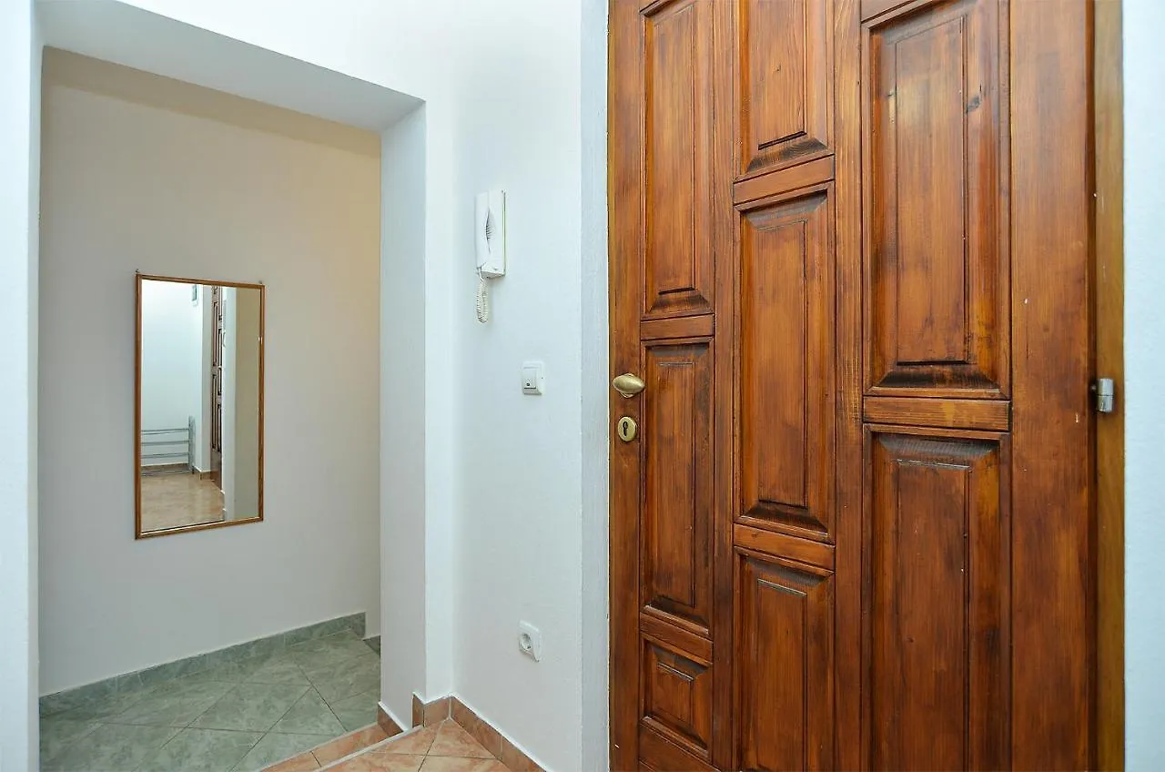 Apartments Zlata 2222 Pula Croatia