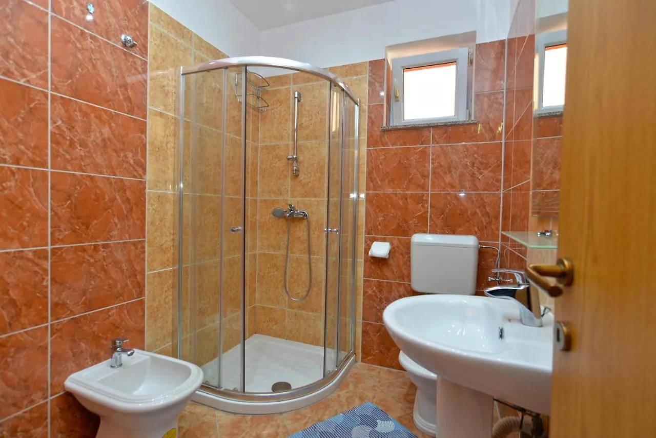 Apartments Zlata 2222 Pula