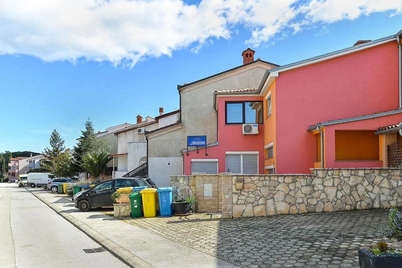 Apartments Zlata 2222 Pula