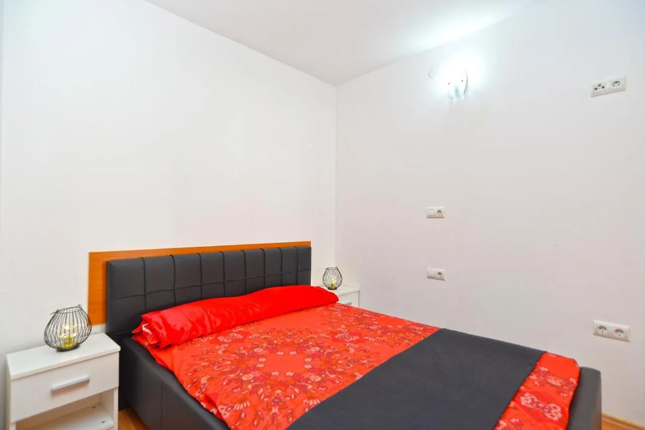 Apartments Zlata 2222 Pula