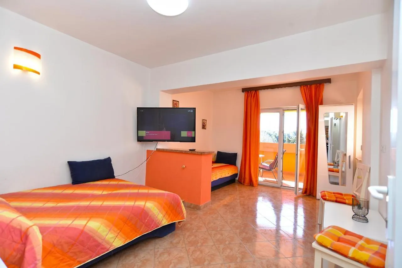 Apartments Zlata 2222 Pula