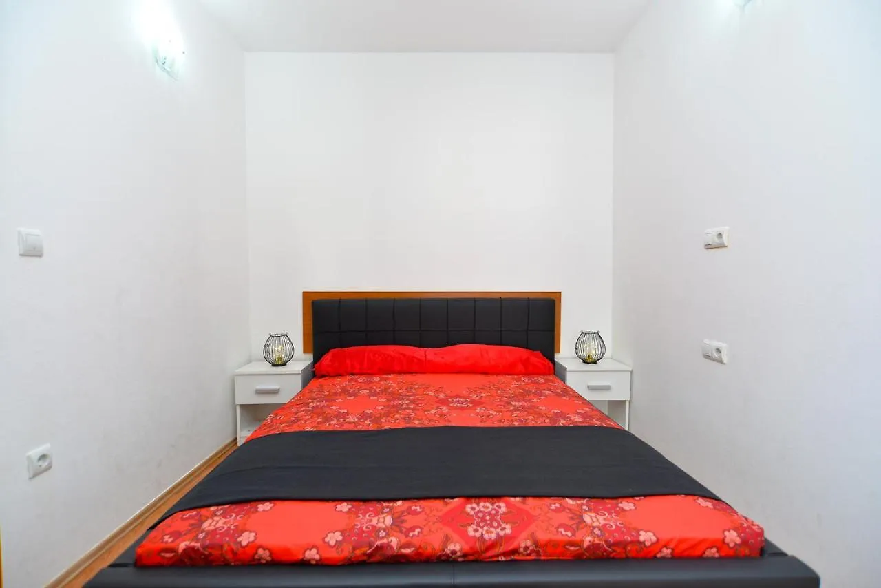 Apartments Zlata 2222 Pula