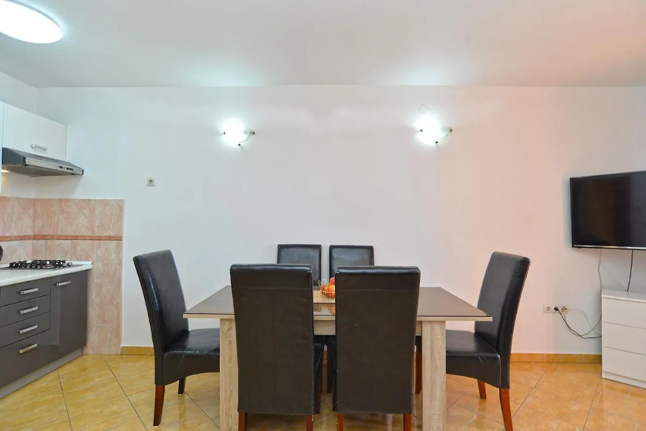 Apartments Zlata 2222 Pula