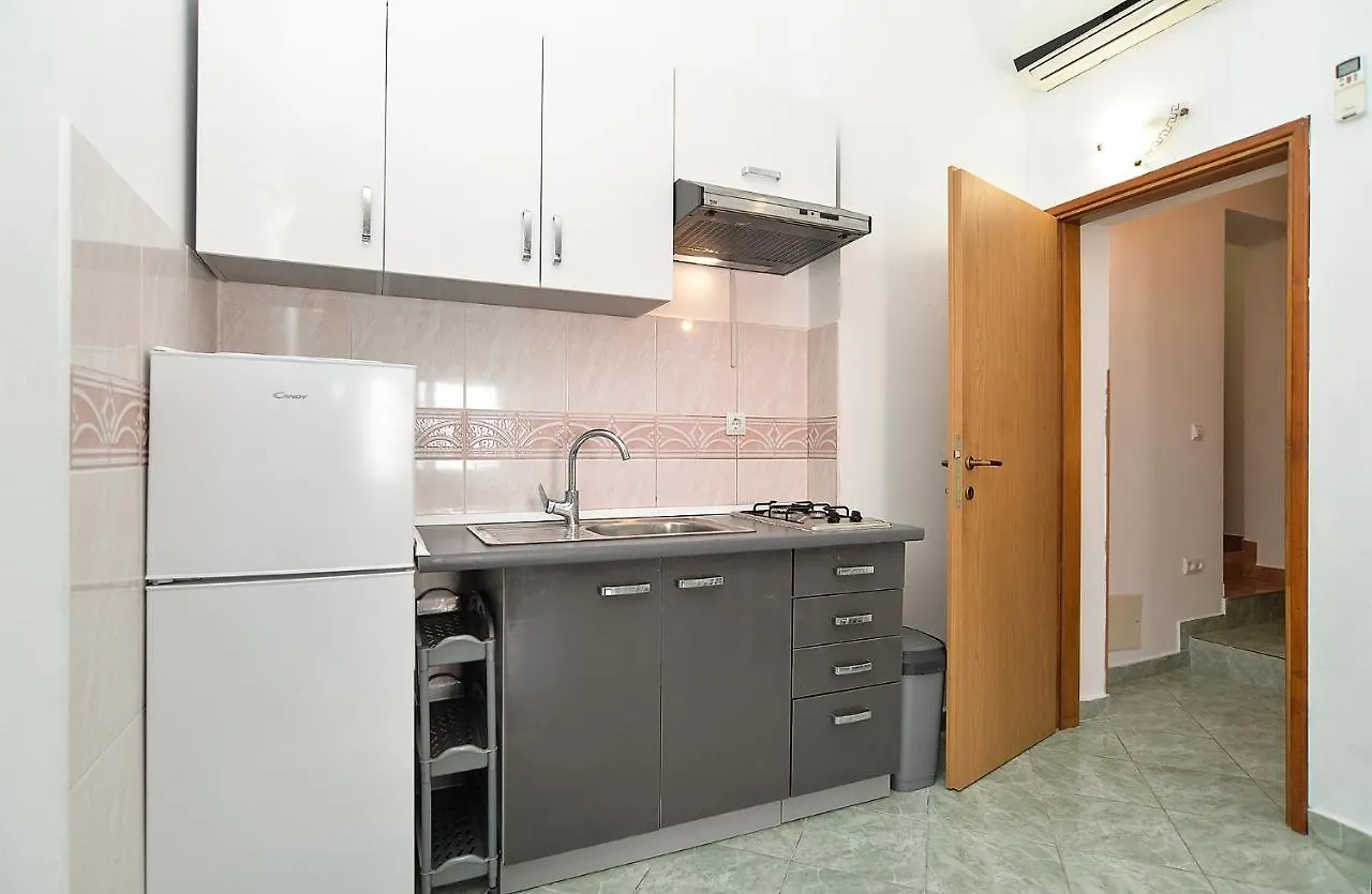 Apartments Zlata 2222 Pula